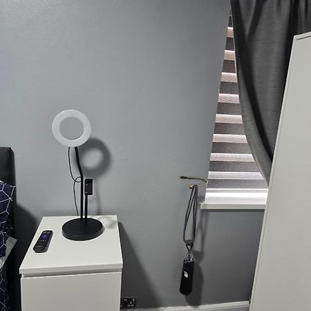 Manchester - House - Sleeps 6 - Parking - Garden Kültér fotó
